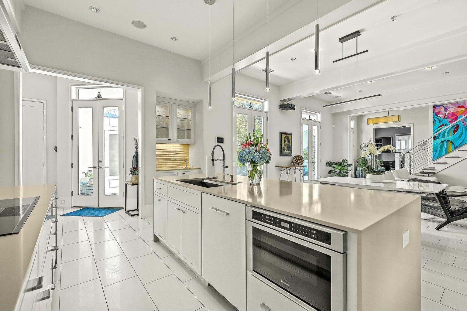 105 May Lane Mount Pleasant, SC 29464 - Photo 3 of 35 Kitchen