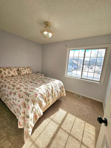 $329,900 | 912 Kayla Circle, Belle Plaine, MN 56011