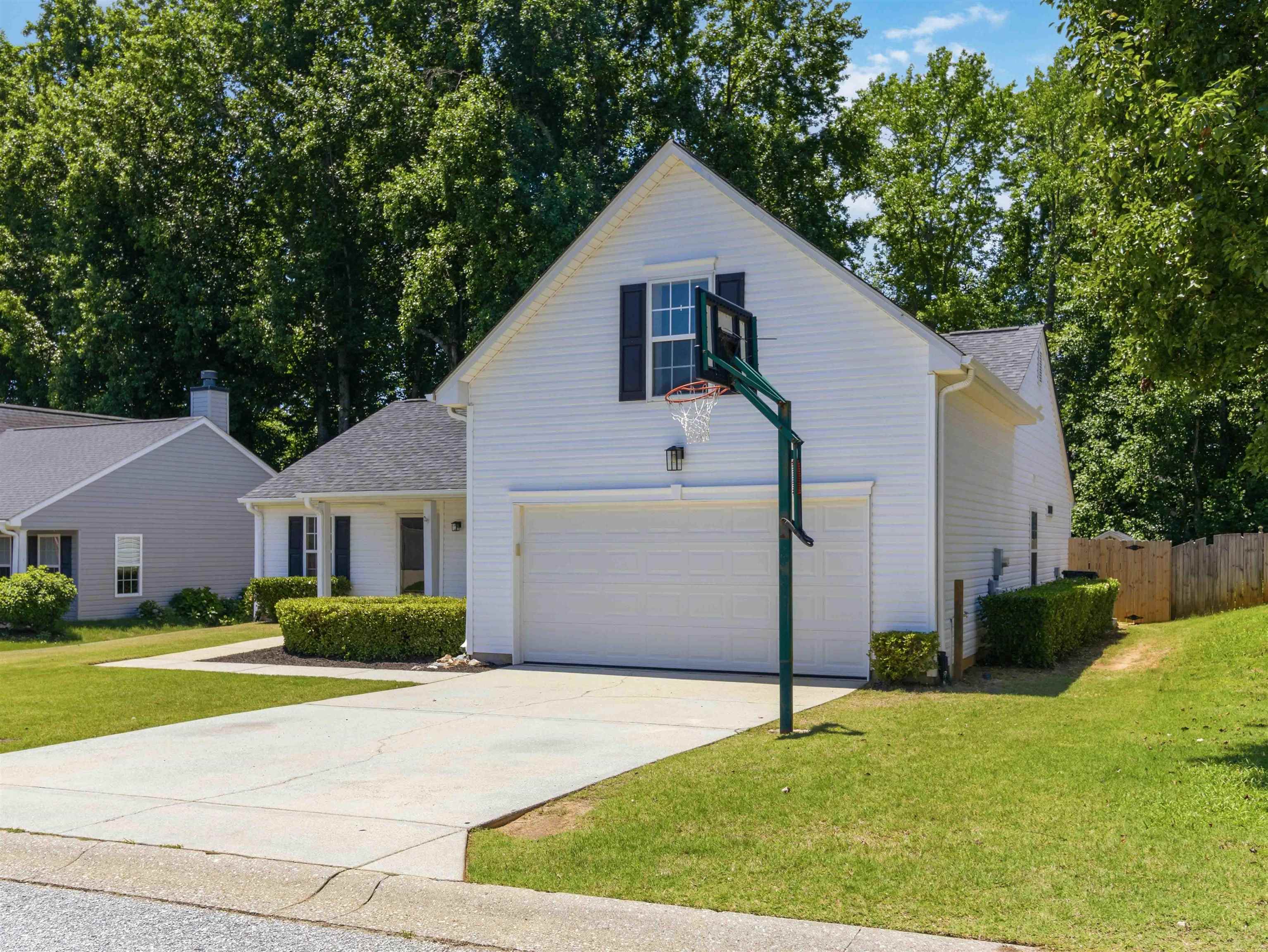 28 Brookhaven Way Simpsonville, SC 29681 - Photo 2 of 31