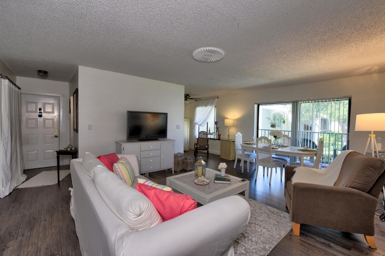 150 Pineview Road, Unit F5 Jupiter, FL 33469 - Photo 11 of 34 150 Pineview Rd Jupiter FL-large-017-022