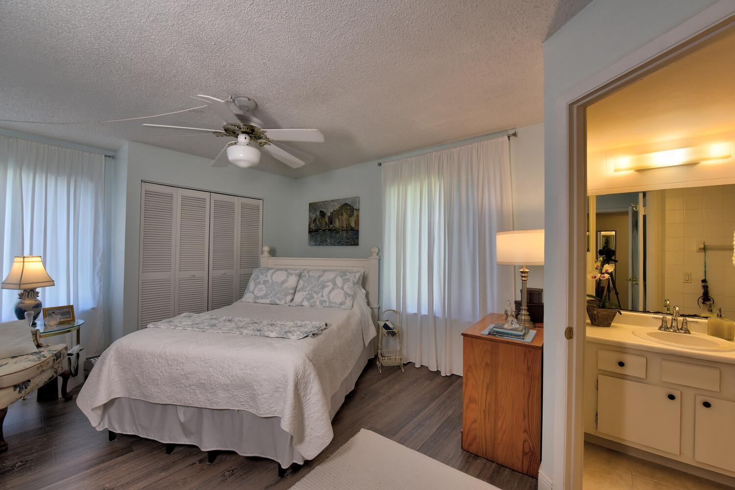 150 Pineview Road, Unit F5 Jupiter, FL 33469 - Photo 18 of 34 150 Pineview Rd Jupiter FL-large-027-027