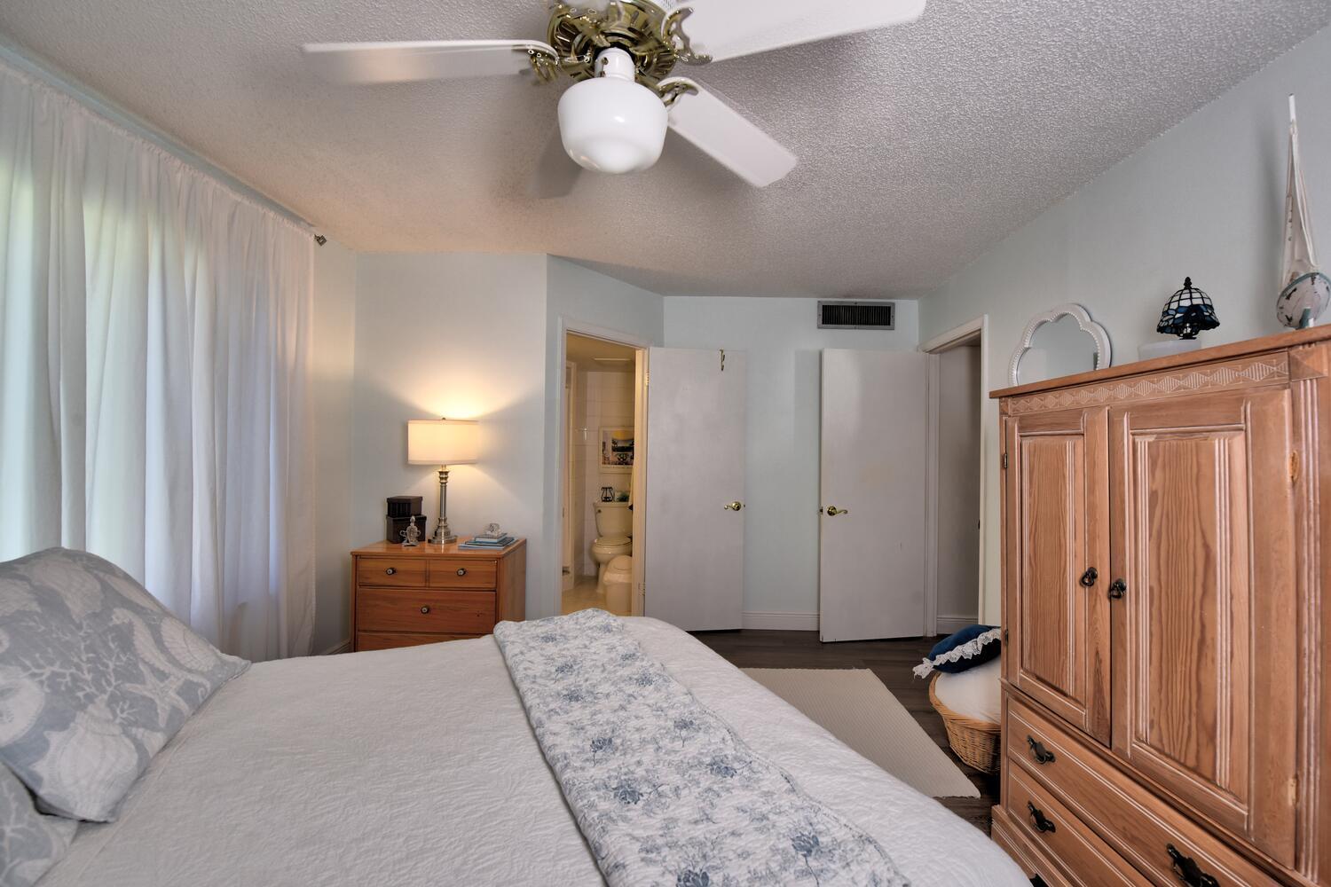 150 Pineview Road, Unit F5 Jupiter, FL 33469 - Photo 20 of 34 150 Pineview Rd Jupiter FL-large-030-026