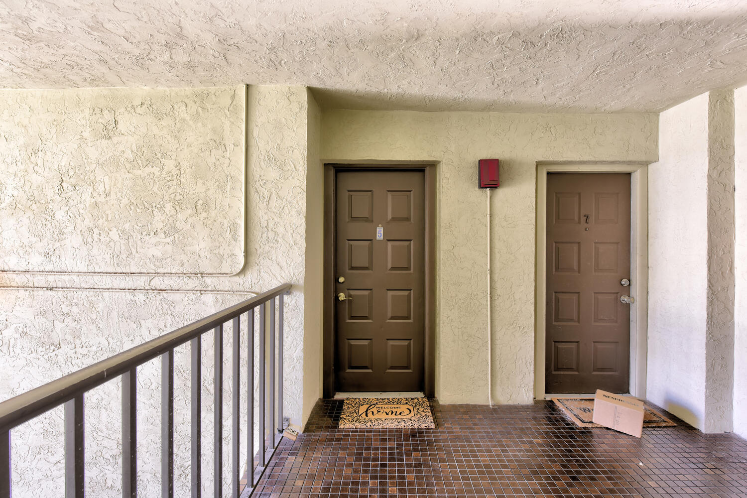 150 Pineview Road, Unit F5 Jupiter, FL 33469 - Photo 3 of 34 150 Pineview Rd Jupiter FL-large-004-004