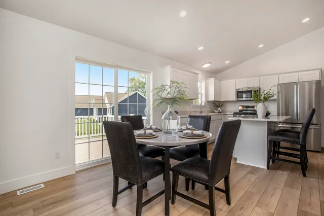 $399,900 | 9150 Cottage Crossing, Unit 23, Richland, MI 49083