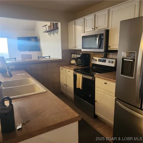 $428,900 | 4800 Eagleview Drive, Unit 243A, Osage Beach, MO 65065