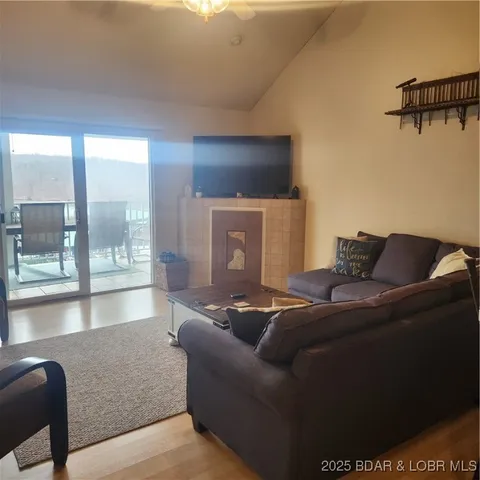 $428,900 | 4800 Eagleview Drive, Unit 243A, Osage Beach, MO 65065