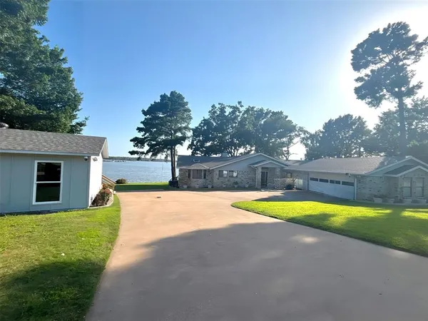 $995,000 | 148 Vista Drive, Eustace, TX 75124