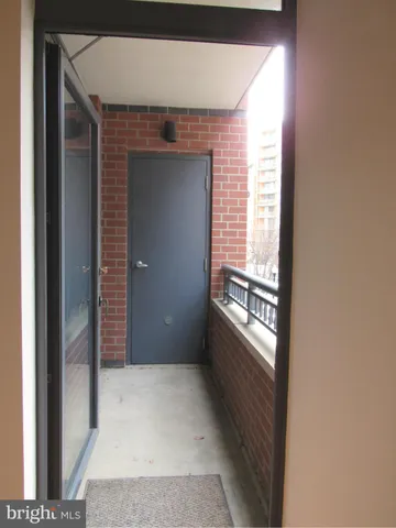 $749,000 | 1021 North Garfield Street, Unit 318, Arlington, VA 22201