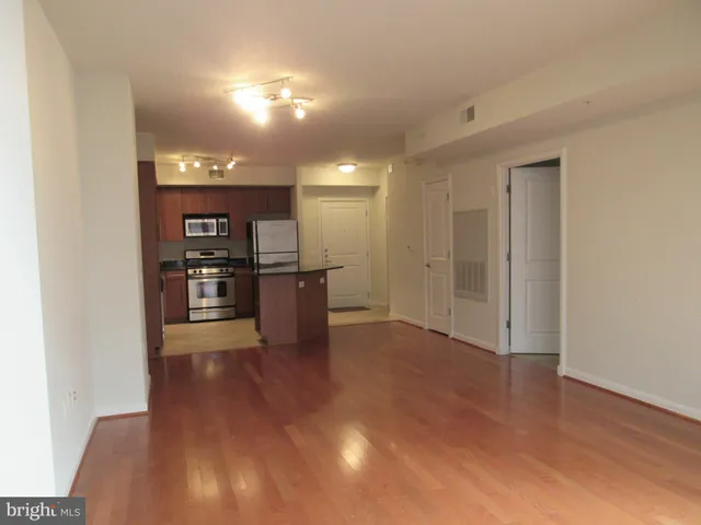 $749,000 | 1021 North Garfield Street, Unit 318, Arlington, VA 22201