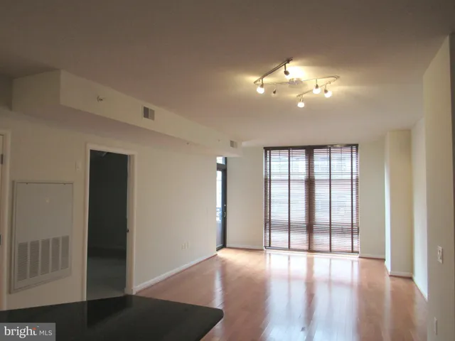 $749,000 | 1021 North Garfield Street, Unit 318, Arlington, VA 22201