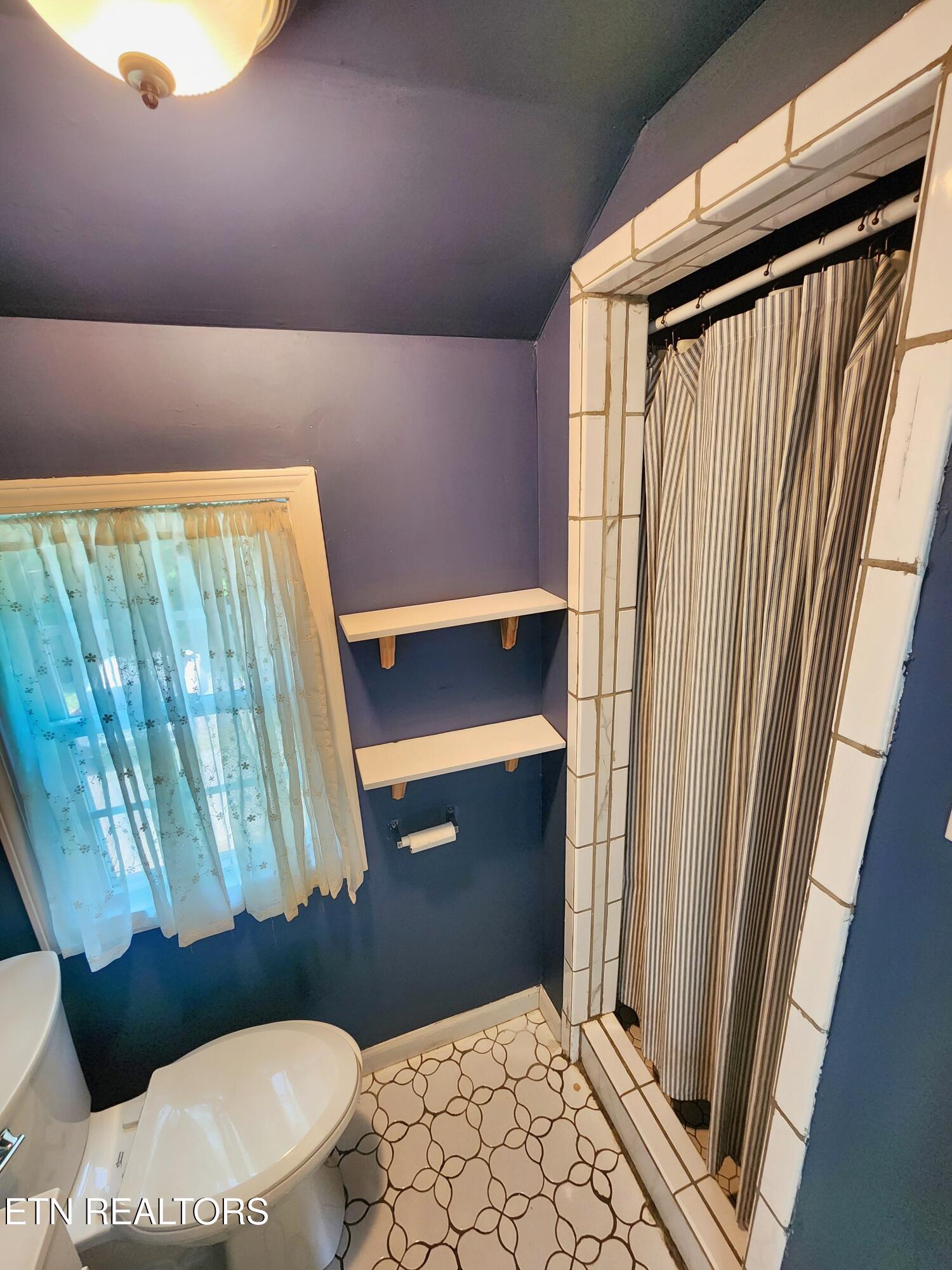 224 Oak Road Norris, TN 37828 - Photo 17 of 29 20250611_100413 (1)