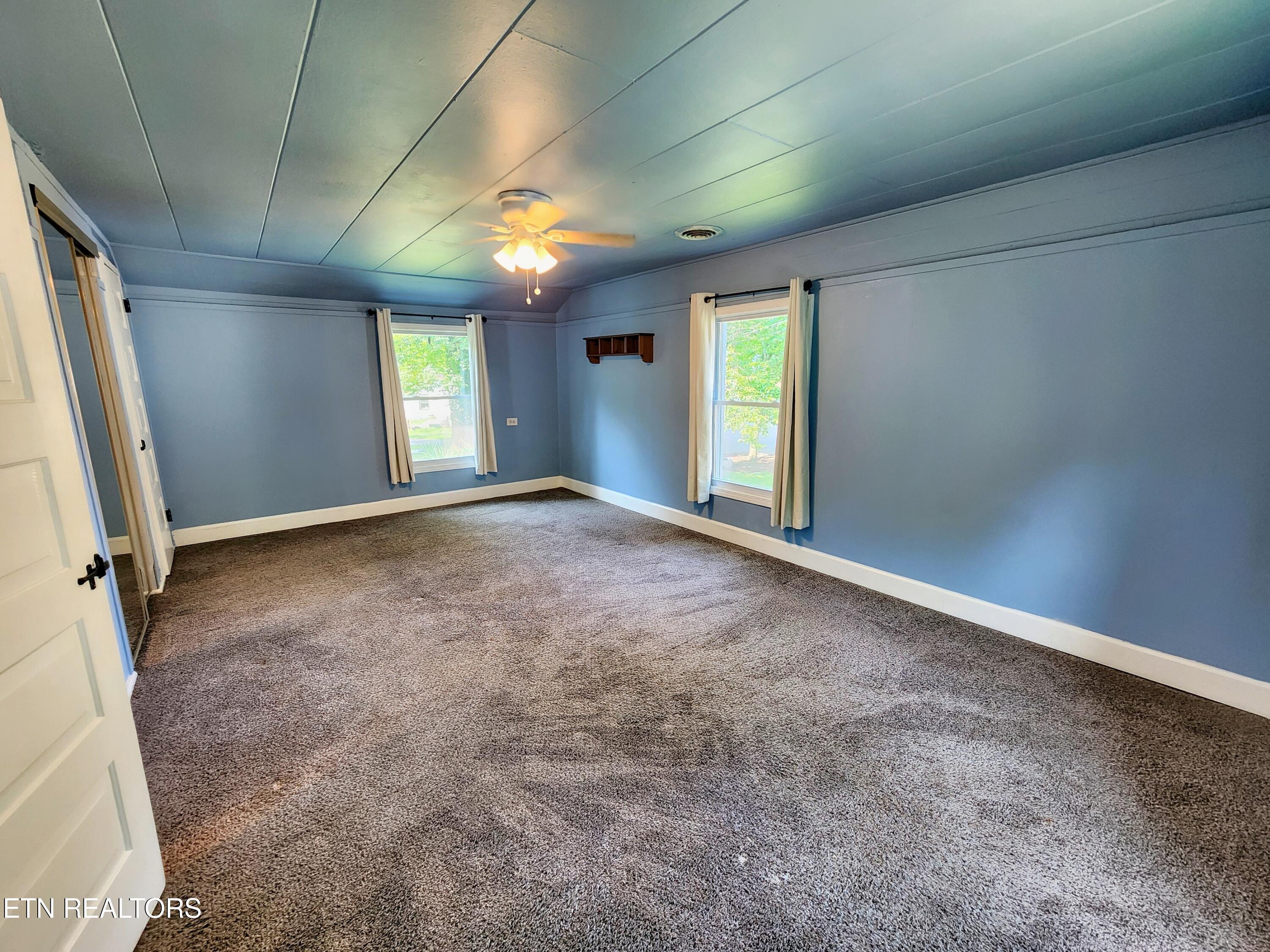 224 Oak Road Norris, TN 37828 - Photo 17 of 33 20250611_100227 (1)
