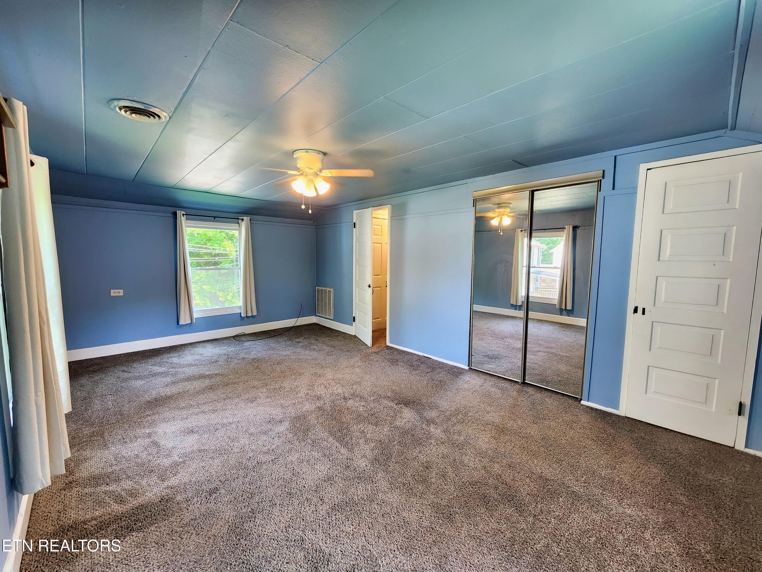 224 Oak Road Norris, TN 37828 - Photo 18 of 33 20250611_100245 (1)