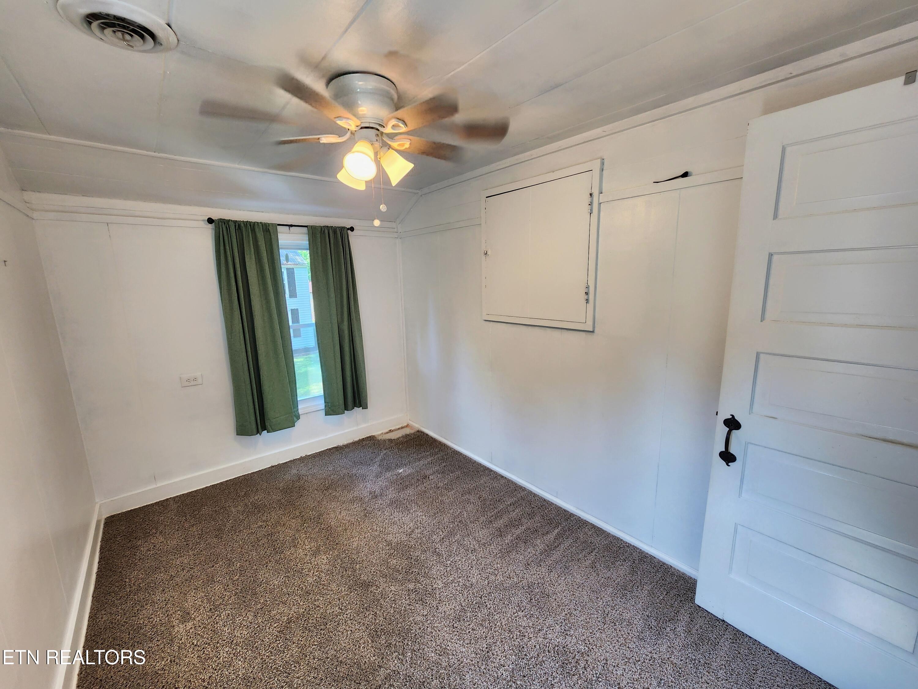 224 Oak Road Norris, TN 37828 - Photo 24 of 33 20250611_100326 (1)