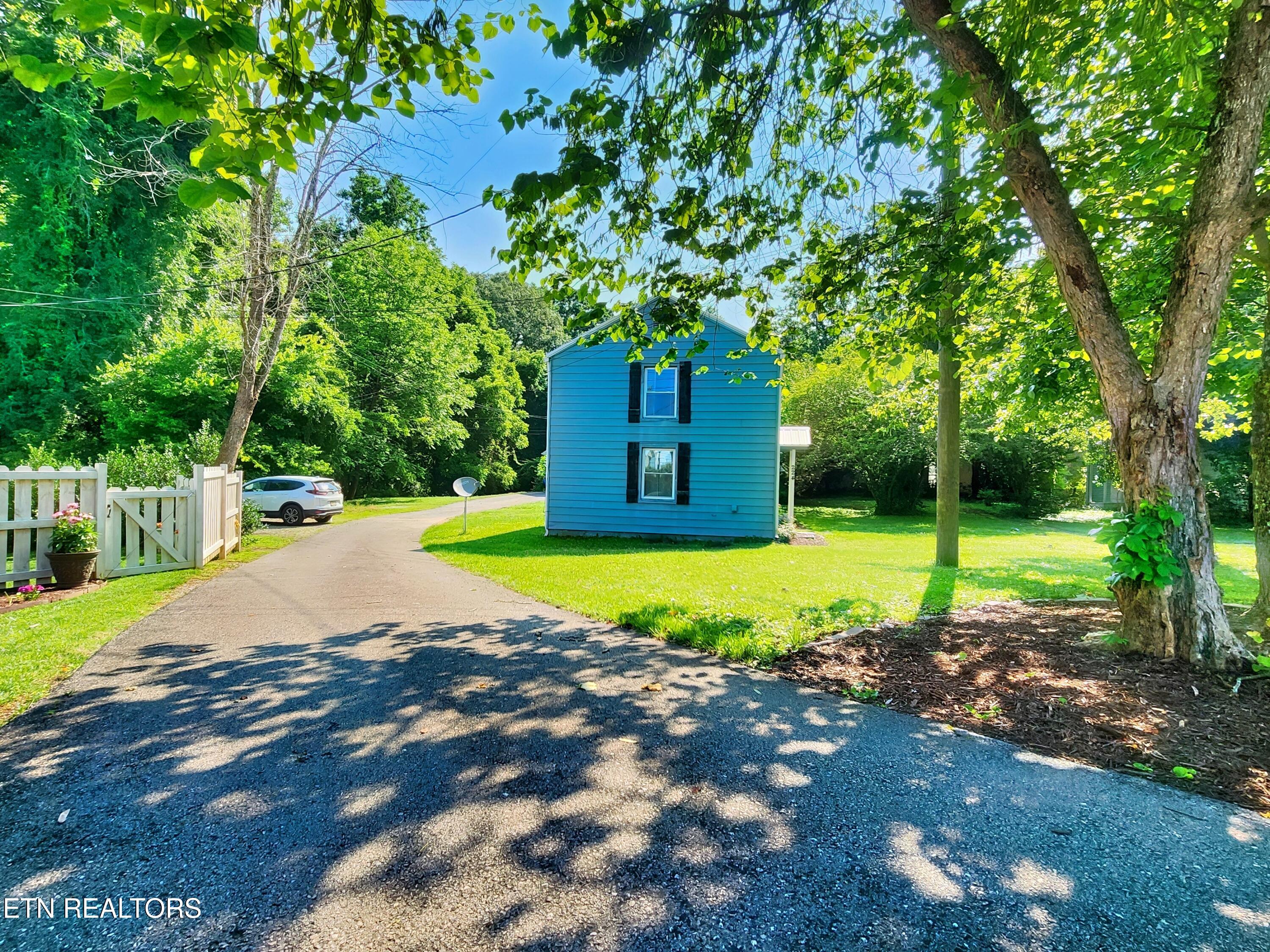 224 Oak Road Norris, TN 37828 - Photo 25 of 29 20250611_101259 (1)