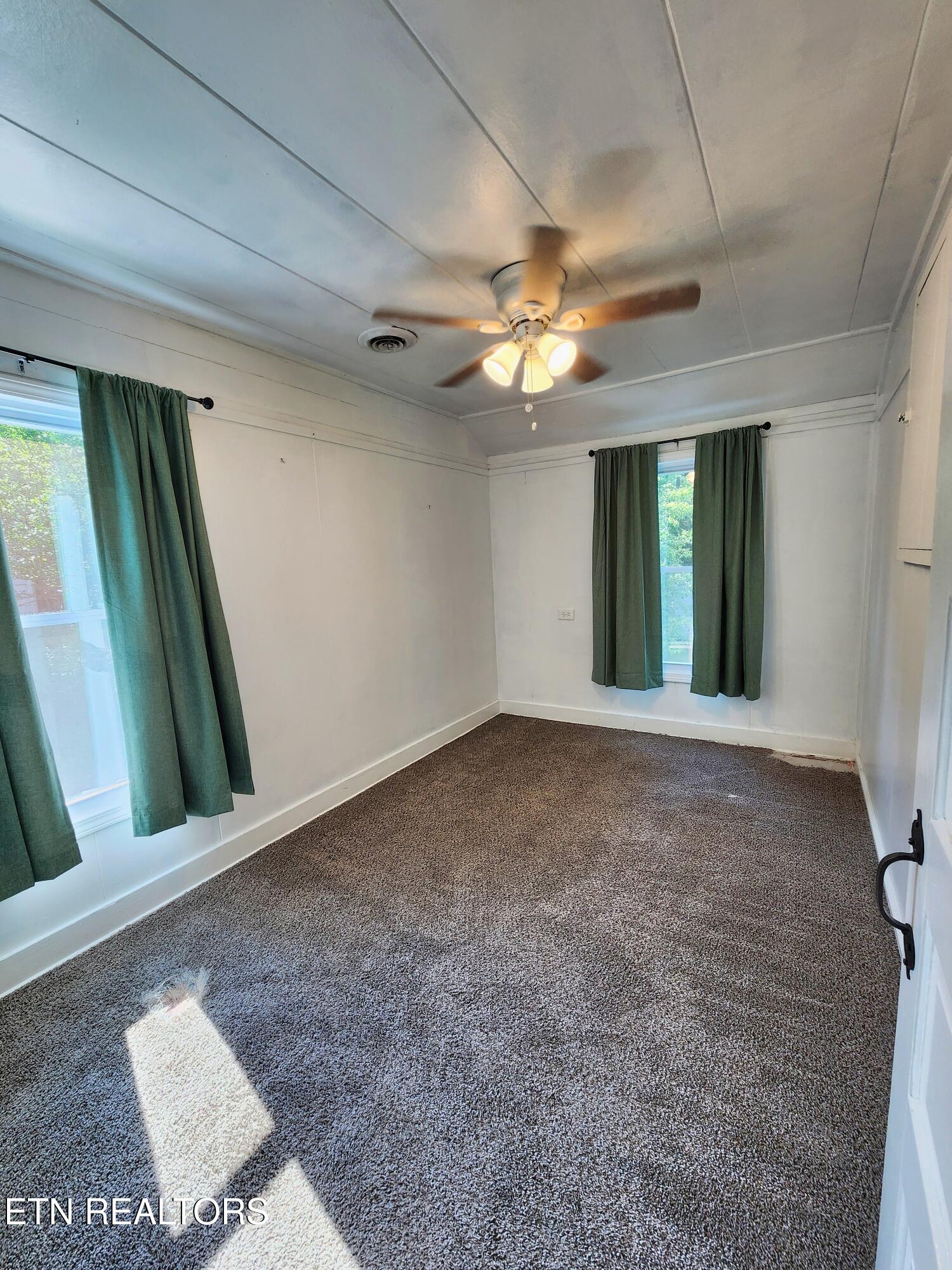 224 Oak Road Norris, TN 37828 - Photo 25 of 33 20250611_100339 (1)