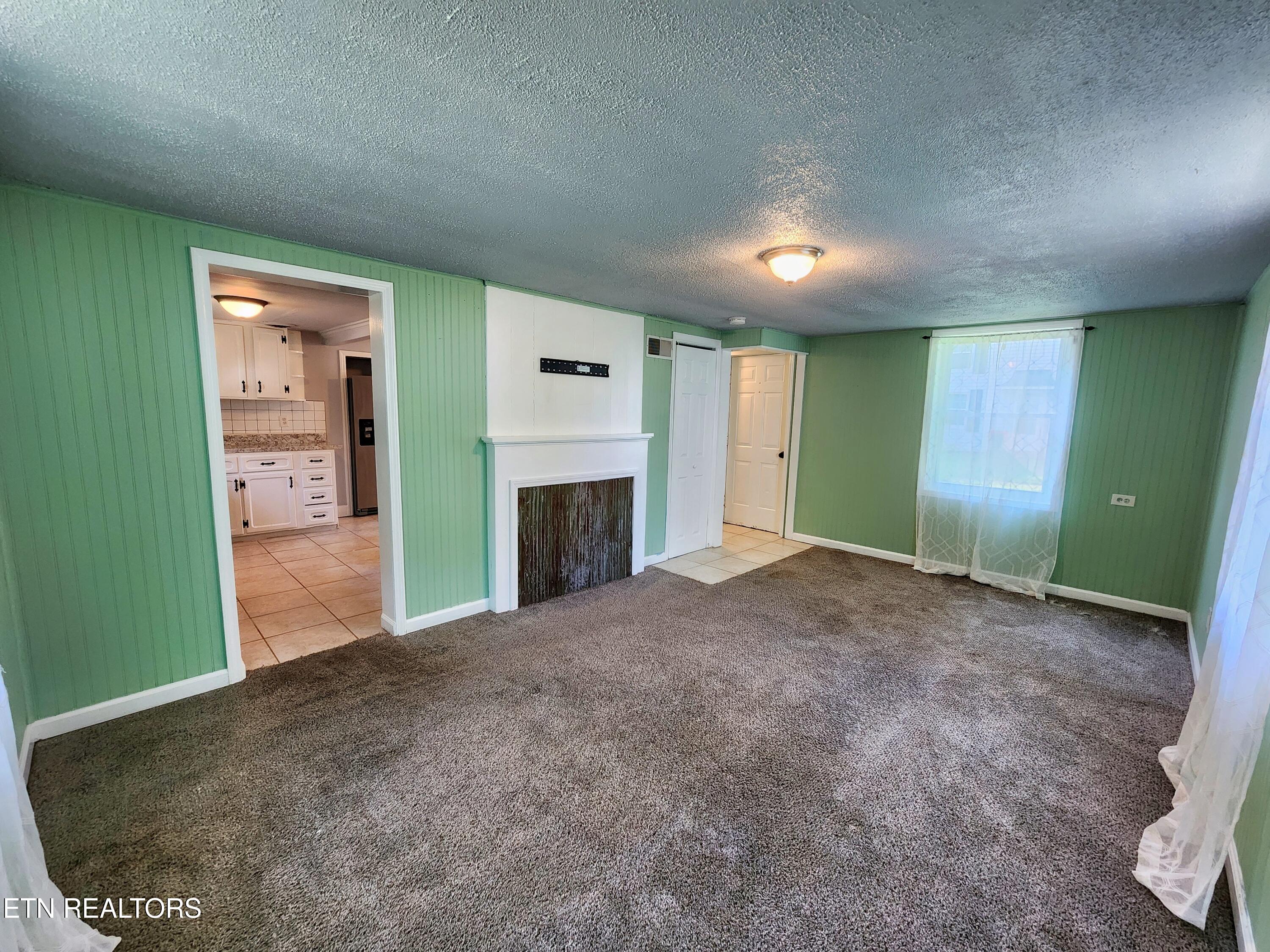 224 Oak Road Norris, TN 37828 - Photo 5 of 29 20250611_100049 (1)