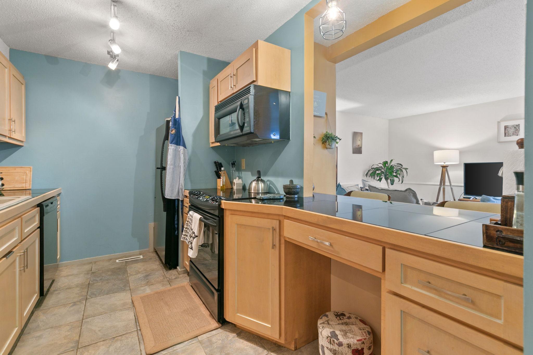 6328 Barrie Road, Unit 1A Minneapolis, MN 55435 - Photo 10 of 36 Gallery Image 10