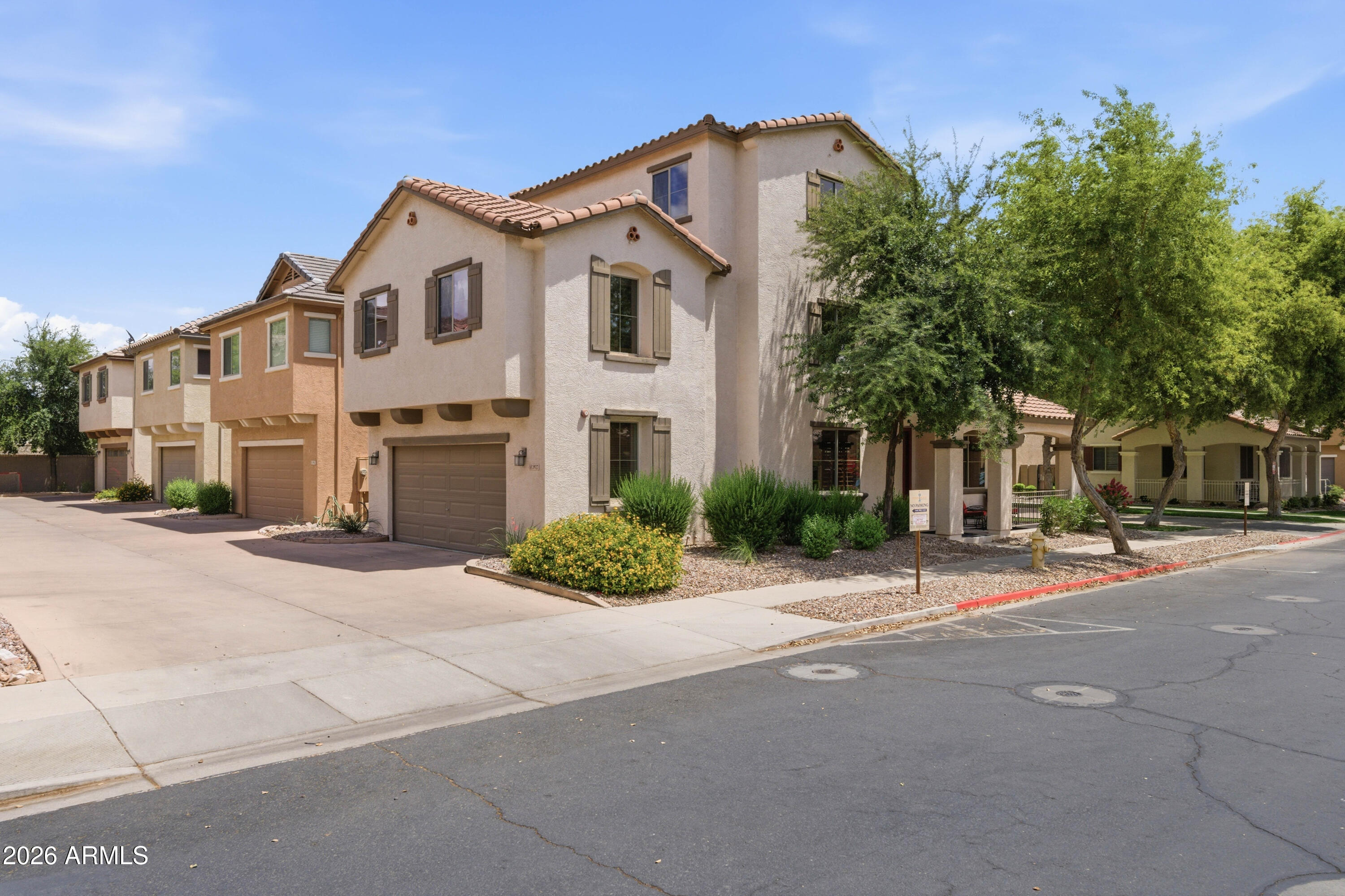 3927 South Rim Road Gilbert, AZ 85297 - Photo 8 of 45 1b