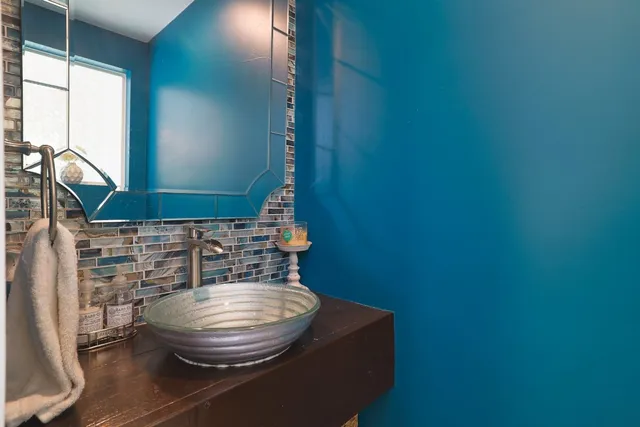 $1,595,000 | 7206 Comanche Trail, Austin, TX 78732