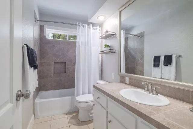 $1,595,000 | 7206 Comanche Trail, Austin, TX 78732