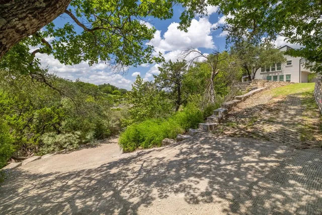 $1,595,000 | 7206 Comanche Trail, Austin, TX 78732