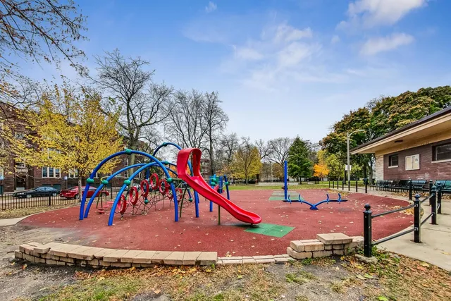 $235,000 | 7321 North Paulina Street, Unit 2, Chicago, IL 60626