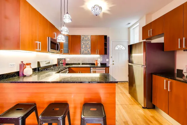 $235,000 | 7321 North Paulina Street, Unit 2, Chicago, IL 60626