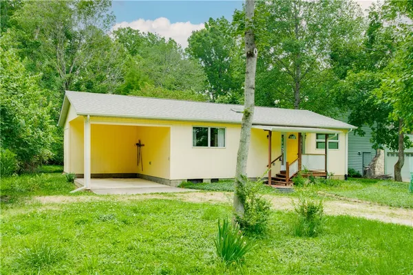 $274,900 | 975 South High Street, Yellow Springs, OH 45387