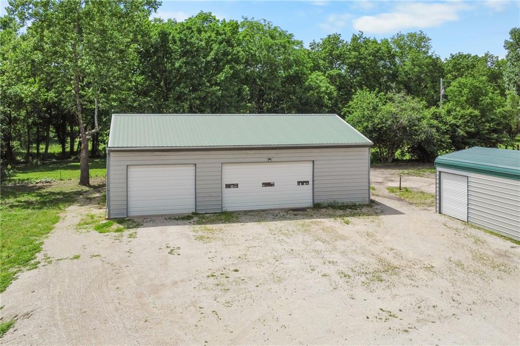 22898 Valley Road Lacygne, KS 66040 - Photo 5 of 13