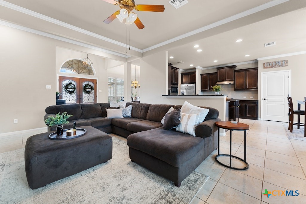 430 Archstone Loop Belton, TX 76513 - Photo 10 of 40 a living room with furniture and a large window