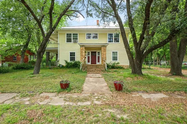 $99,500 | 402 West Main Street, Ladonia, TX 75449
