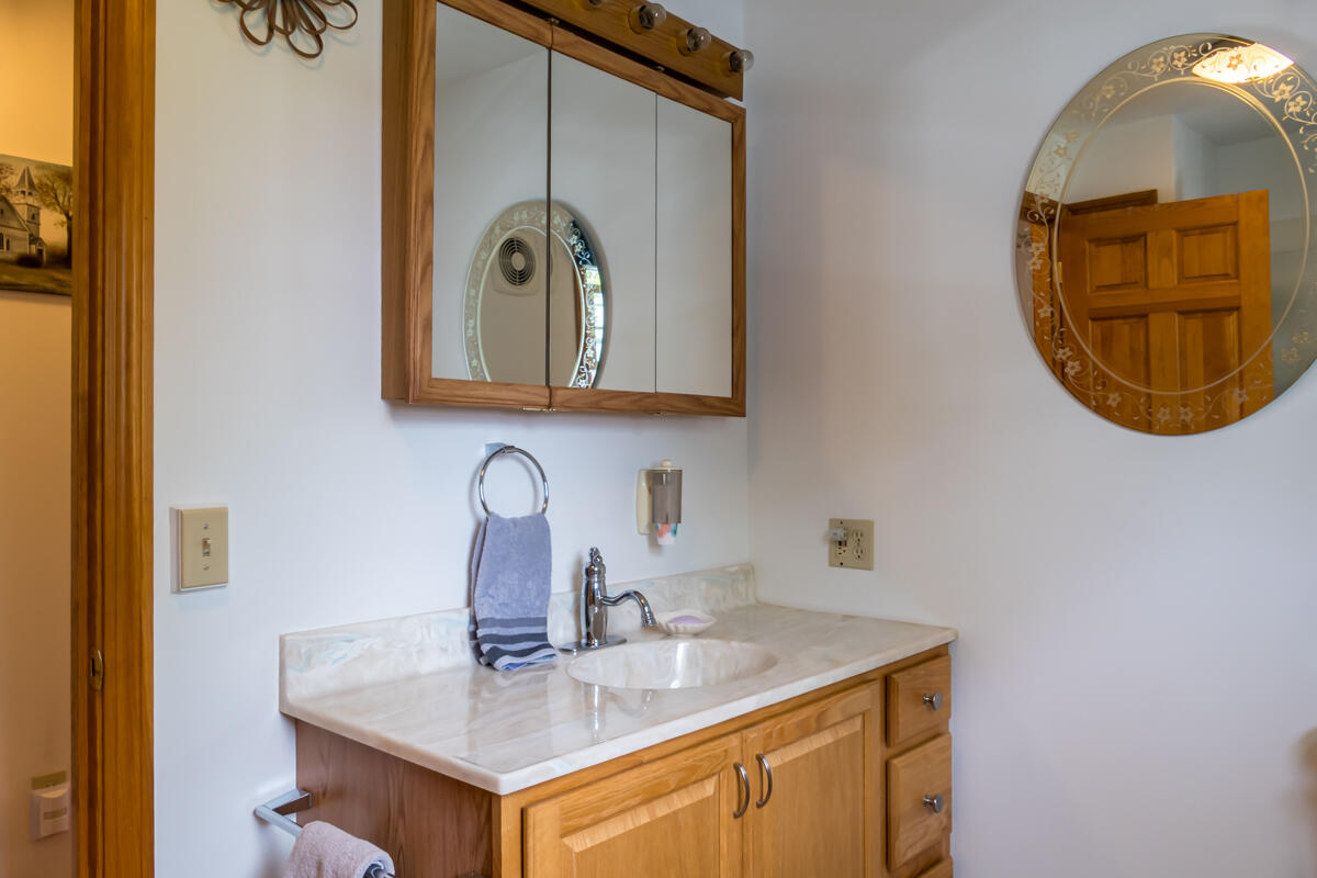 800 North Road Yarmouth, ME 04096 - Photo 26 of 60 35-Full bath (1 of 2)