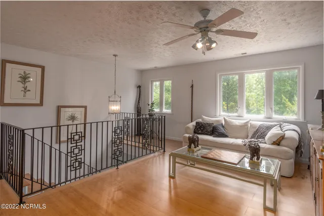 $800,000 | 301 Sandy Point Drive, Beaufort, NC 28516