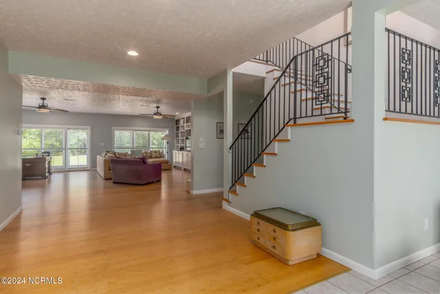 $800,000 | 301 Sandy Point Drive, Beaufort, NC 28516