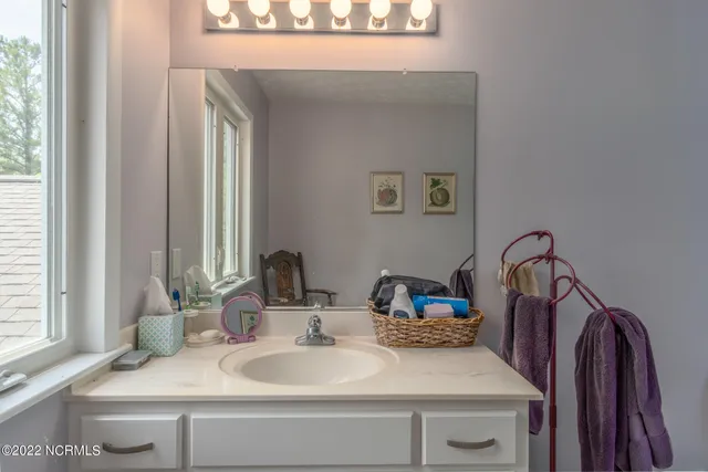 $800,000 | 301 Sandy Point Drive, Beaufort, NC 28516