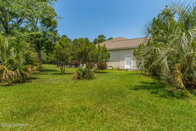$800,000 | 301 Sandy Point Drive, Beaufort, NC 28516