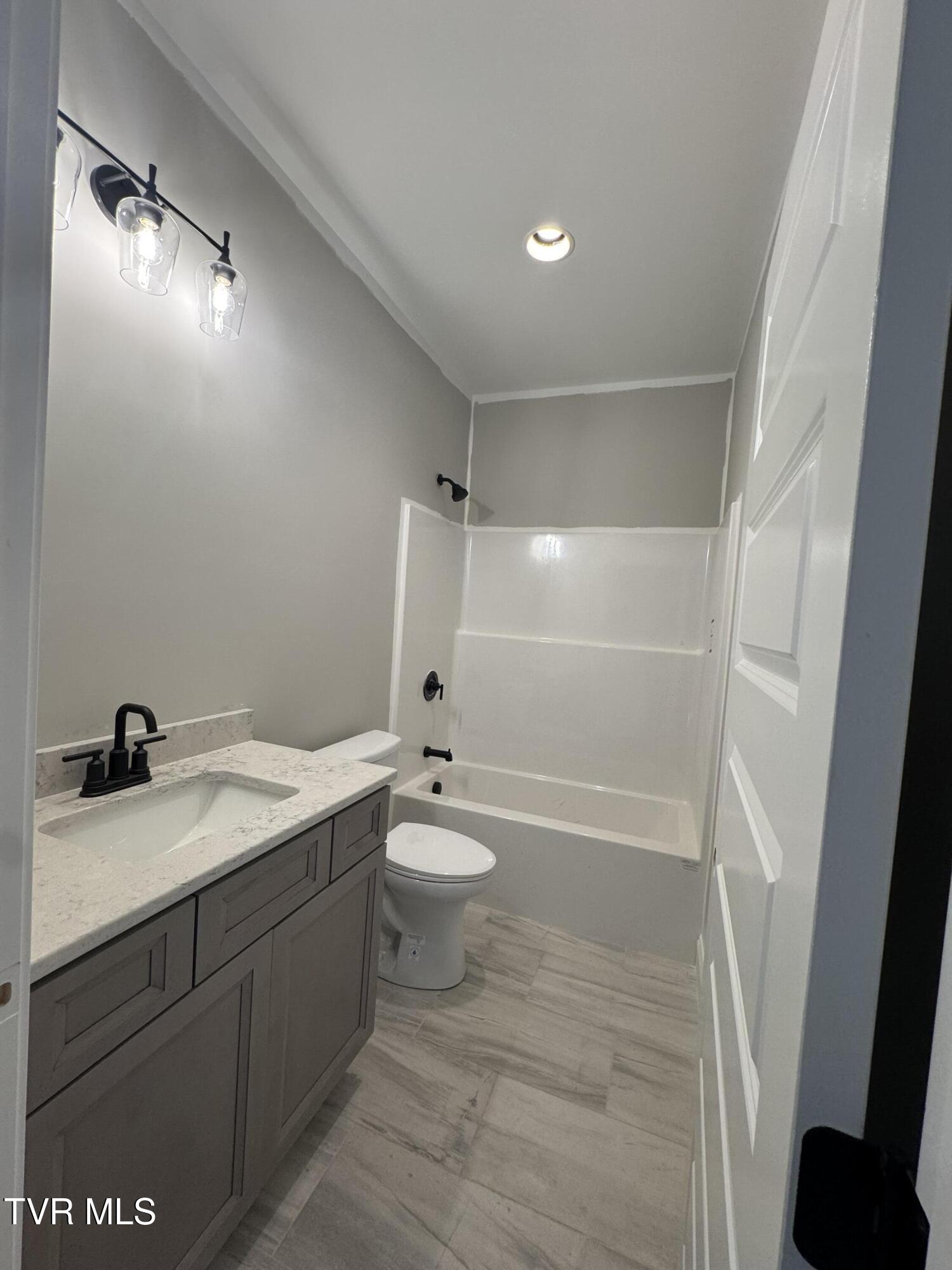 240 Ruby Rose Ridge Jonesborough, TN 37659 - Photo 10 of 18 guest bathroom 1