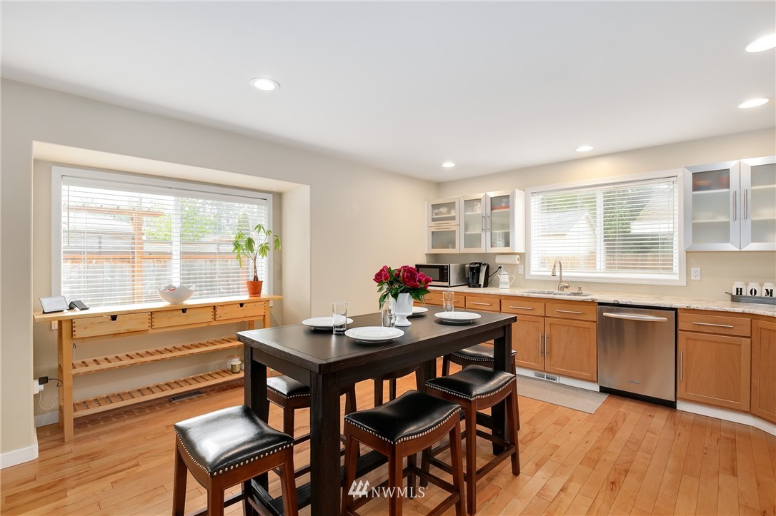 2120 Northeast 27th Street Renton, WA 98056 - Photo 11 of 25
