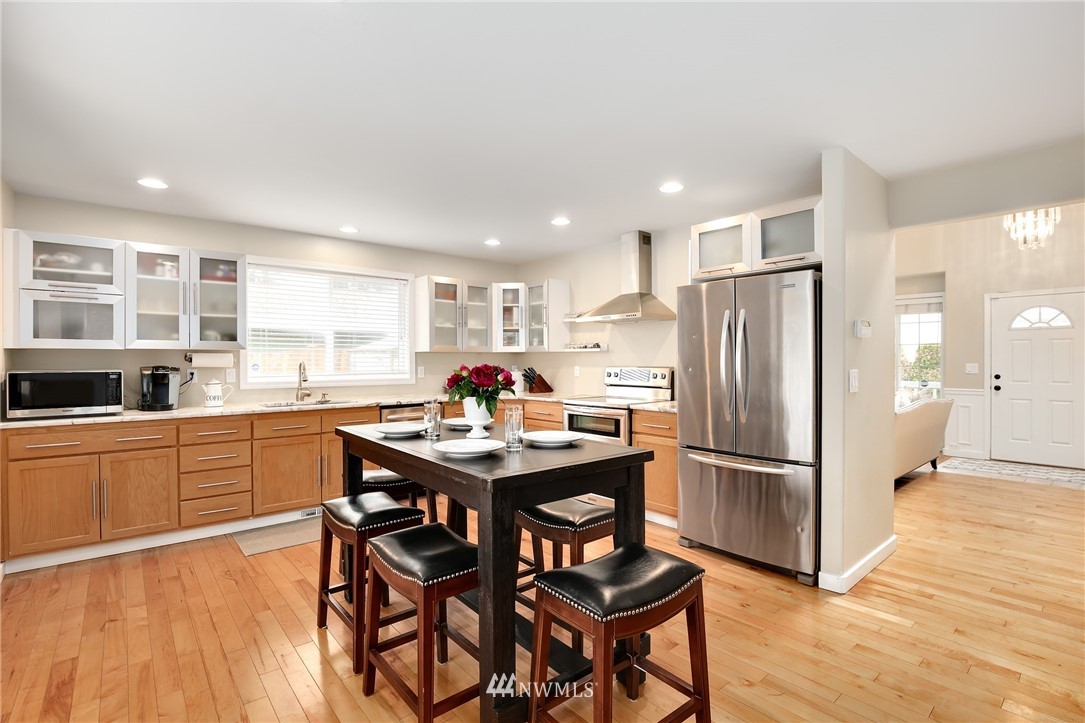 2120 Northeast 27th Street Renton, WA 98056 - Photo 12 of 25