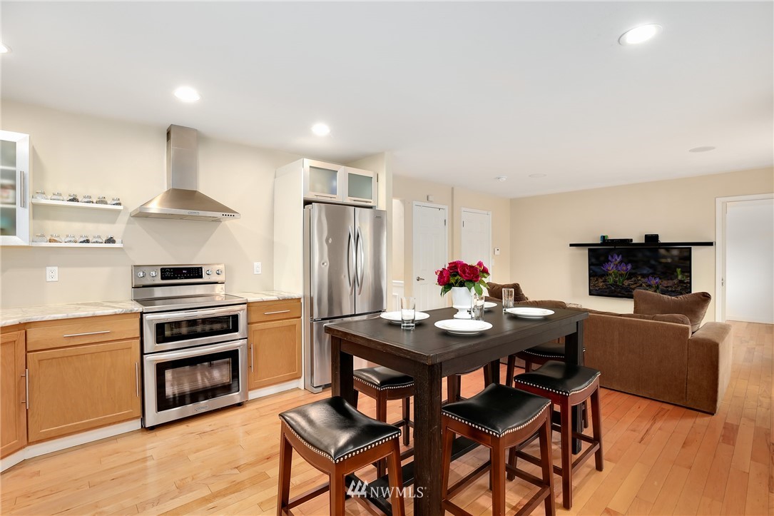 2120 Northeast 27th Street Renton, WA 98056 - Photo 9 of 25