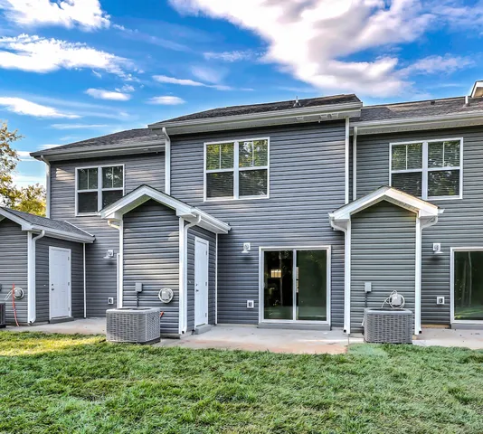 $215,900 | 149 Quarry Point Drive, Clarksville, TN 37043