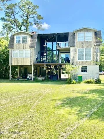 $895,500 | 14104 West El Bonito Drive, Ocean Springs, MS 39564