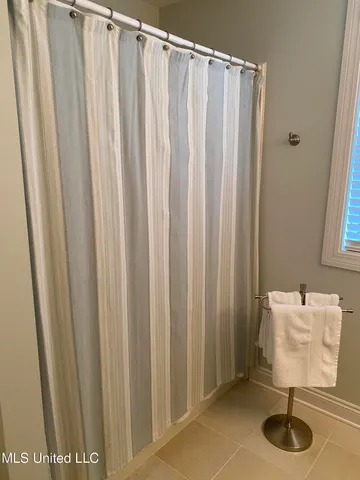 $895,500 | 14104 West El Bonito Drive, Ocean Springs, MS 39564