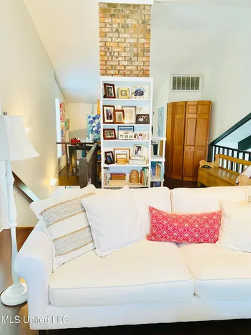 $895,500 | 14104 West El Bonito Drive, Ocean Springs, MS 39564