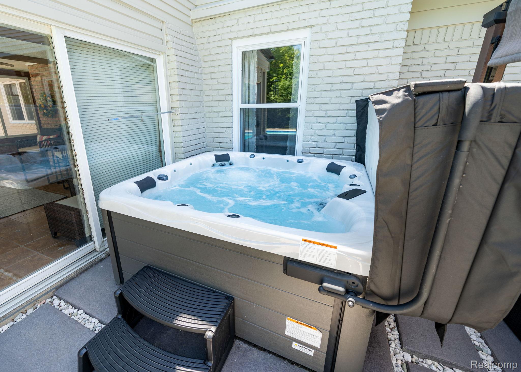 1120 Hackberry Circle Rochester, MI 48309 - Photo 39 of 53 Top of the line Hot Tub
