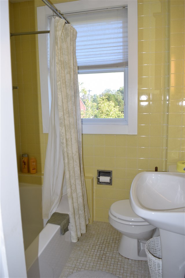 851 Lancaster Road Lunenburg, VT 05906 - Photo 27 of 33