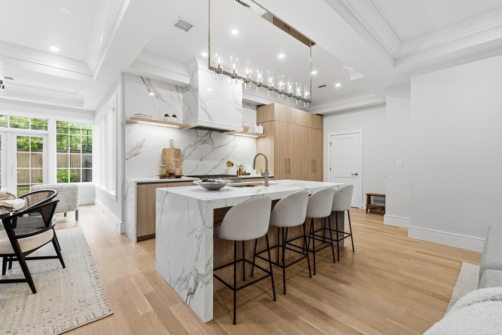 8 Lawrence Street Boston, MA 02129 - Photo 9 of 32