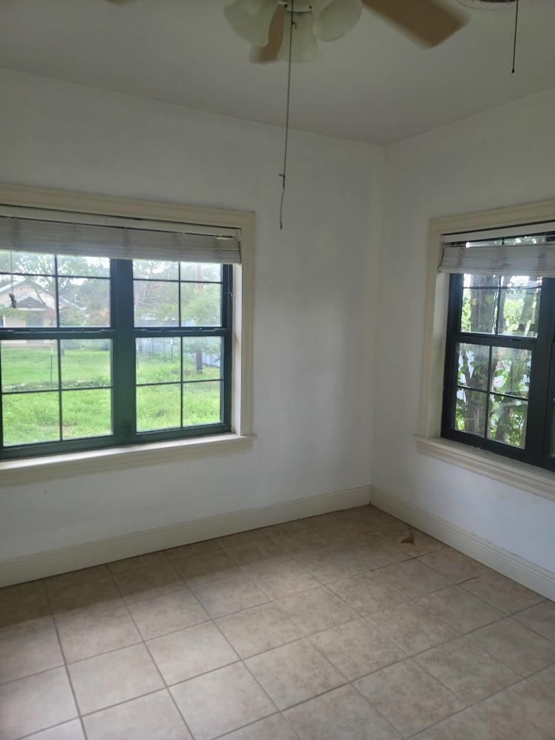 8164 Ranch Road 261 Buchanan Dam, TX 78609 - Photo 5 of 20 a view of an empty room with a window
