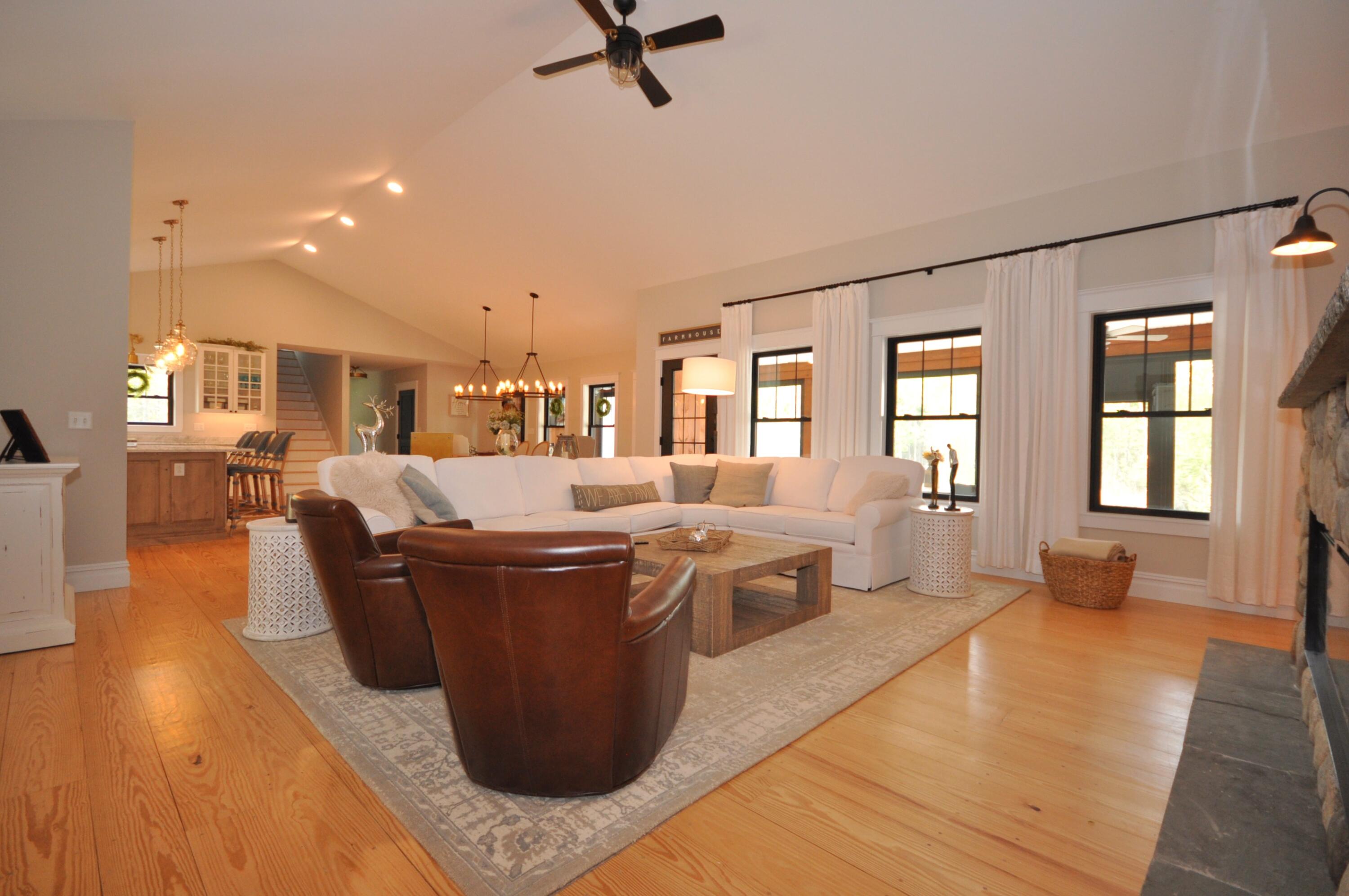 1366 Essex Street Bangor, ME 04401 - Photo 30 of 107 DSC_0979